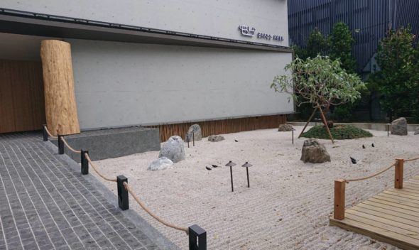 日本柳杉立柱搭配日式庭園風格