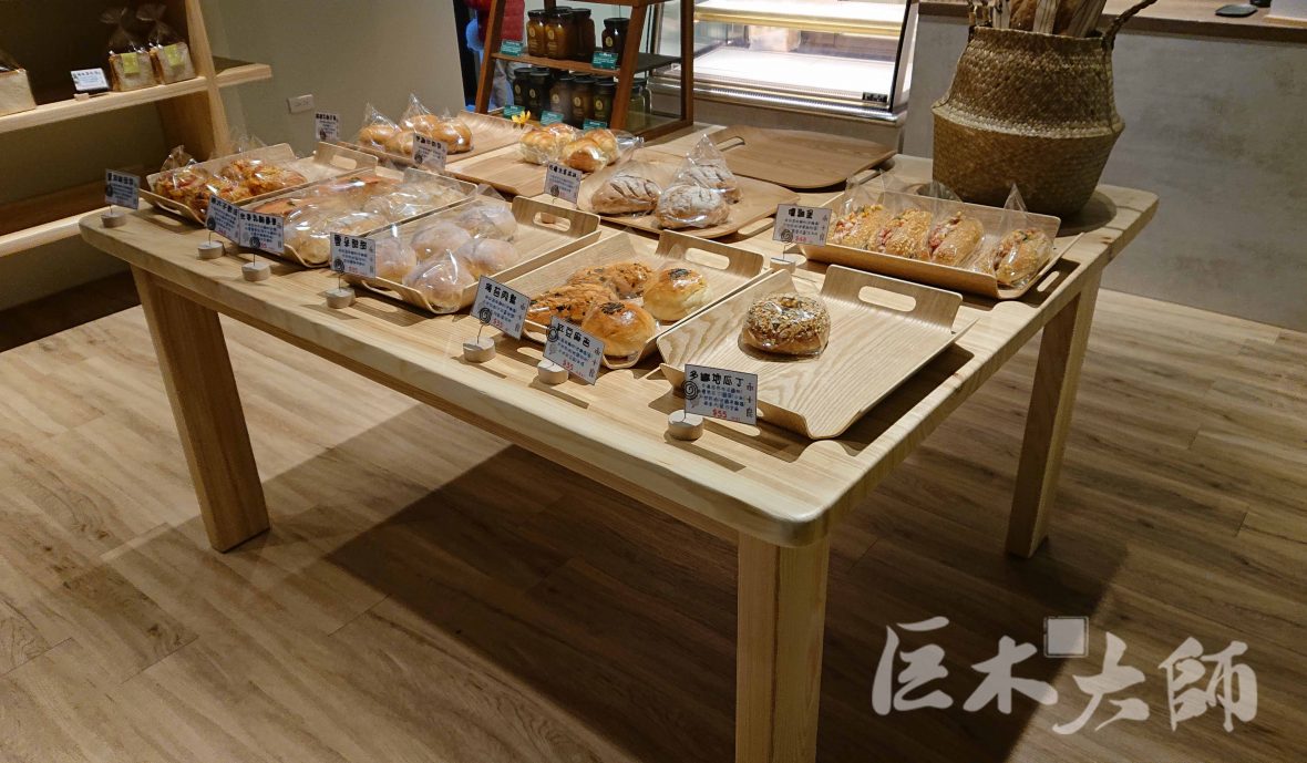 麵包原木展示架與陳列桌